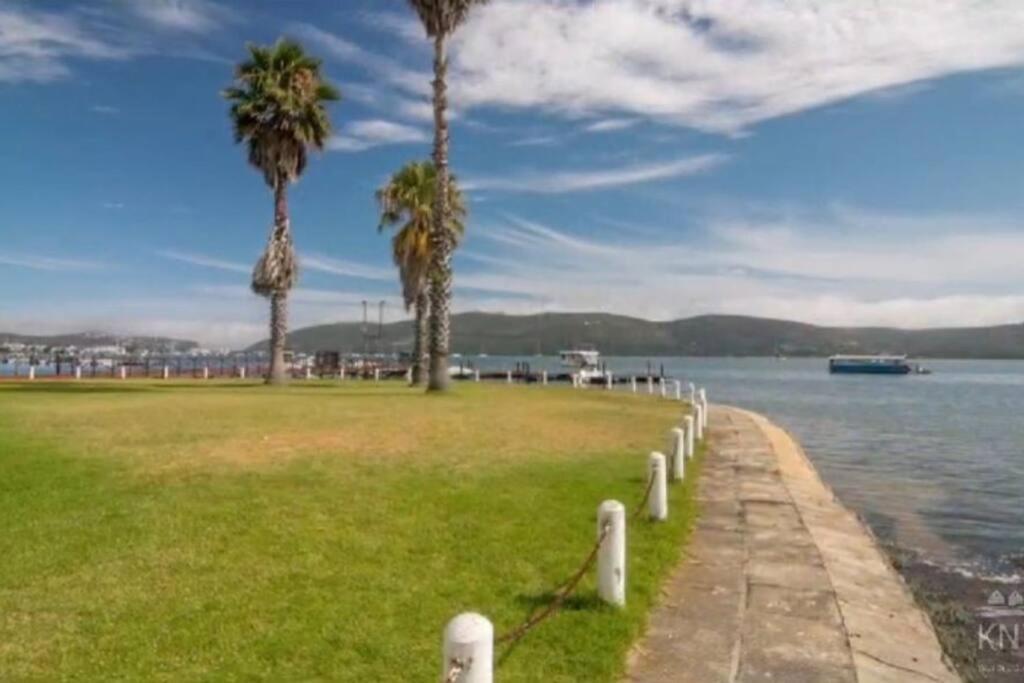 Waterfront Apartment Κνύσνα Εξωτερικό φωτογραφία